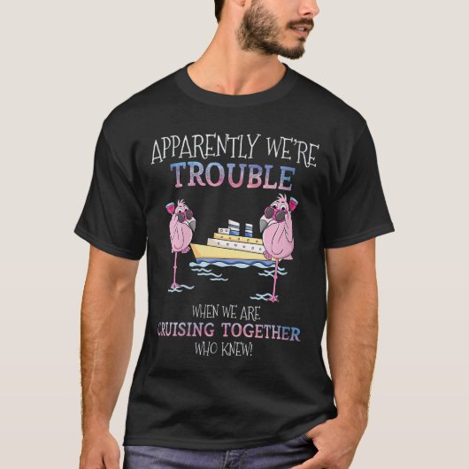 女性はクルーズに行くとき明らかにダブルらしい Tシャツ (正面)