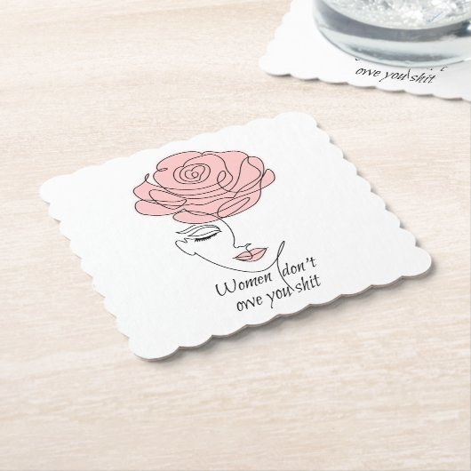 女性はコースターを負っていない ペーパーコースター (アングル)