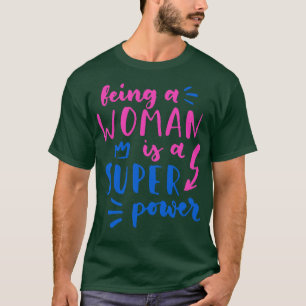 女性はパワーすごいフェミニズム女性 Tシャツ