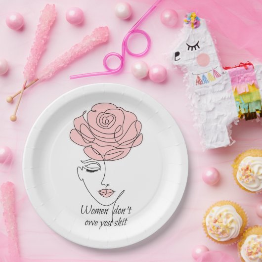 女性は借りていない紙プレート ペーパープレート (パーティー)