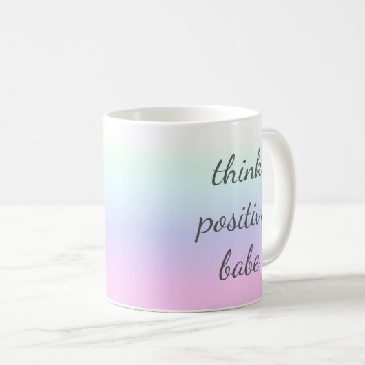 女性は前向きな可愛い人の茶コーヒーを考えます コーヒーマグカップ (正面右)