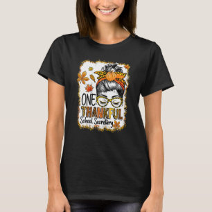 女性は感謝の気持ちある学務秘書のMessy Bun Tha Tシャツ