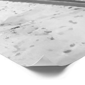 女性は水着の礼儀作法に違反するc.1923 ポスター (角)