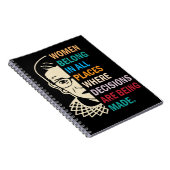 女性は決めるあらゆる場所に属する ノートブック (右側)