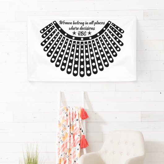 女性は決定があるすべての場所に属する 横断幕 (インサイチュ)