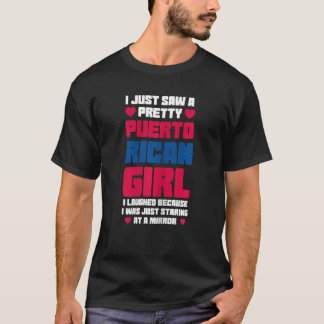 女性は私はプエルトのかわいらしギールペルトを見た Tシャツ