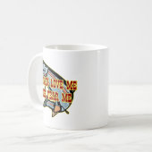 女性は私を愛します魚は私を恐れています コーヒーマグカップ (正面左)