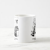 女性は編み物でサッカーファンのスカーフ コーヒーマグカップ (中央)