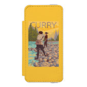 女性は魚釣り-カレー、アラスカ--を飛ばします INCIPIO iPhoneウォレットケース (フォリオ 正面)