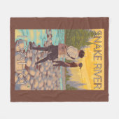 女性は魚釣り-スネーク川、アイダホ--を飛ばします フリースブランケット (正面(横))