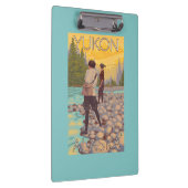 女性は魚釣り-ユーコン準州、アラスカ--を飛ばします クリップボード (右)