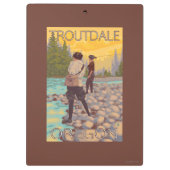 女性は魚釣り- Troutdale、オレゴン--を飛ばします クリップボード (裏面)