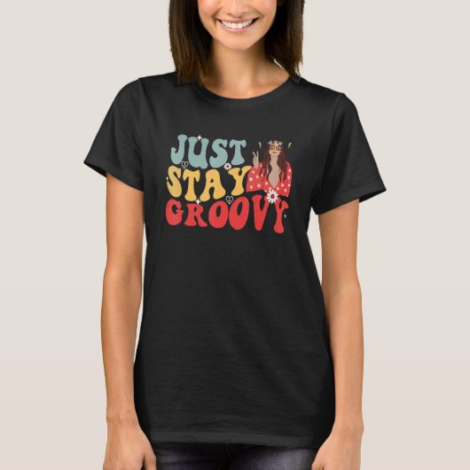 女性はGroovy平和のサインサングラス Tシャツ (正面)