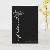 女性を持つ友人のデイジーのための聖名祝日は煩わせます カード (黄色い花)