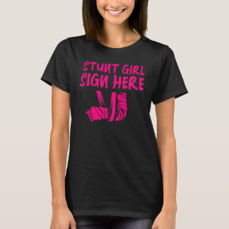 女性クールスタントガールSiのための壊れたおもしろい腕のギフト Tシャツ