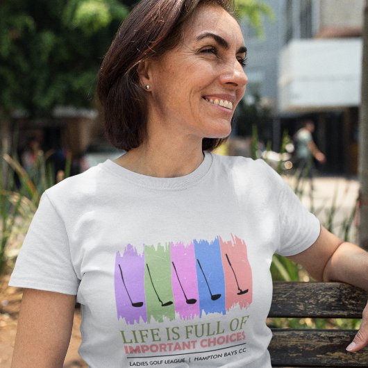 女性ゴルファー向けの「重要な選択肢」おもしろいTシャツ Tシャツ