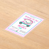 女性ゴルフパーティーカートの誕生日 アクリル招待状 (レイダウン)