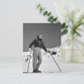 女性スキーヤー ポストカード (スタンド正面)