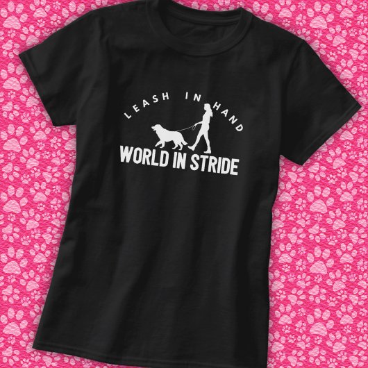 女性ドッグウォーカー  Tシャツ