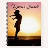 女性パーソナライズされたドーンサンライズ ノートブック (正面)