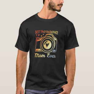 女性フォトグラファー母の写真母のカメラ Tシャツ