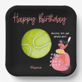 女性プレーヤーのためのテニスの誕生日パーティー ペーパープレート (正面)