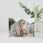 女性ホールディングカメラ（シカゴ、IL）ポストカード ポストカード (スタンド正面)