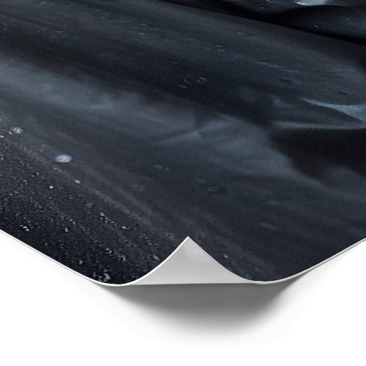 女性ポートレートのレインコートを着て通り ポスター (角)