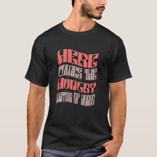 女性マトロンの名誉の空腹のレトロマッチングバック Tシャツ