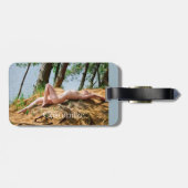 女性モデル日光浴サンダー_コーブ ラゲッジタグ (裏面横)