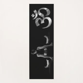 女性ヨガポジションオムブラックミニマリストヨガマット ヨガマット (正面)