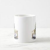 女性リラックスとコーヒー飲み コーヒーマグカップ (中央)