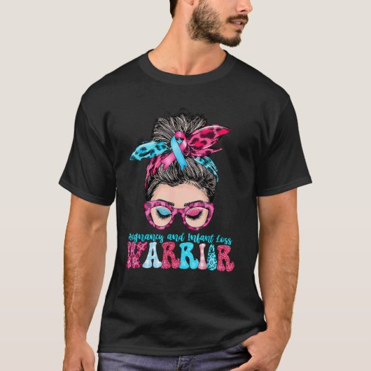 女性乱雑Bun妊娠と乳児損失待ち Tシャツ (正面)