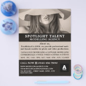 女性帽子モデル、モデルエージェンシー、モデルエージェント チラシ (シングル)