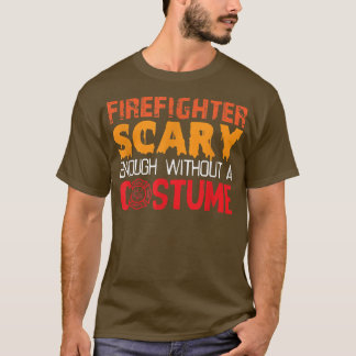 女性怖い消防士不気味なハロウィーンの魔女 Tシャツ
