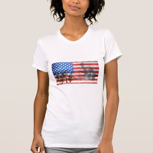 女性愛国的Tシャツ Tシャツ (正面)