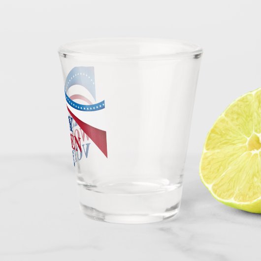 女性扱いにくはアメリカのフェミニスト政治に投票 ショットグラス (右)