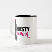 女性扱いにくシルエットとピンクプッシー猫ハット ツートーンマグカップ (正面左)