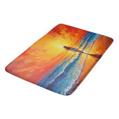 女性歩く海ビーチ暖かい夕日 バスマット (アングル)