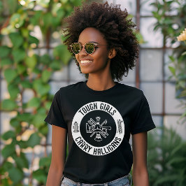 女性消防士タフ女子ハリ運ガンス Tシャツ