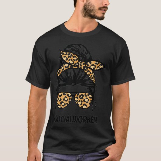 女性用ソーシャルワーカーシャツLeopard Messy Bun Tシャツ (正面)