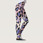 女性用パープルチーター柄ワークアウトレギンス – WILD CHEETAH レギンス (右)