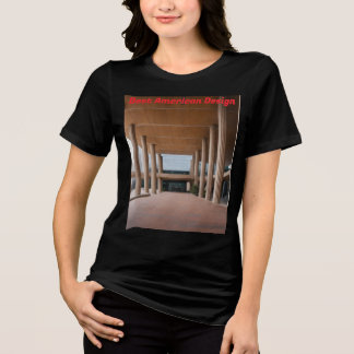 女性用ミニマリスト政府センターコラム ベラ トライブレンドTシャツ
