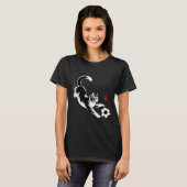女性用遊び心あふれる猫サッカーTシャツ Tシャツ (正面フル)