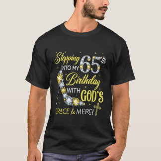 女性用65誕生日に足を踏み入れる Tシャツ