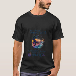 女性用 おばあちゃんウィッチ 普通のおばあちゃんみたいな魔法使い Tシャツ