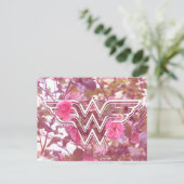 女性疑問に思ピンクツバキ花のロゴ ポストカード (スタンド正面)