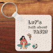 女性編み物猫が糸の引用文について話そう キーホルダー (正面)