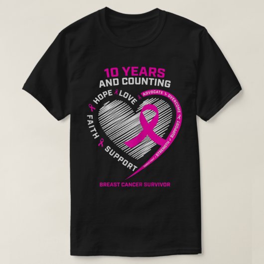 女性10年癌の生存者ギフトピンクの胸 Tシャツ (デザイン正面)