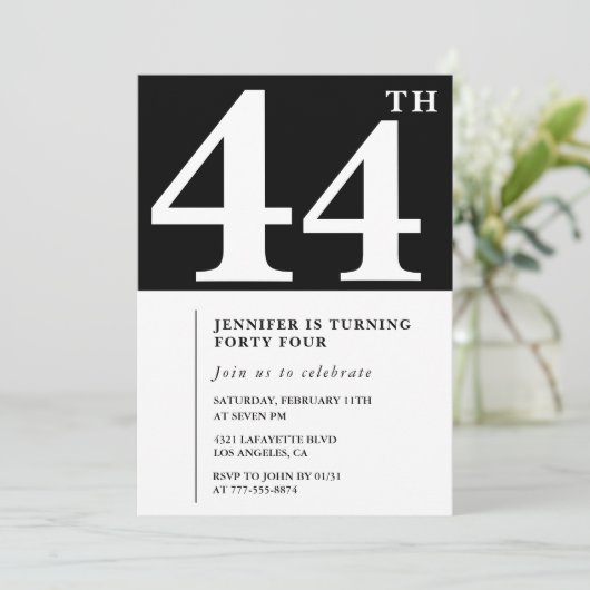 女性44歳エレガントの誕生日の招待シックシンプル 招待状 (スタンド正面)